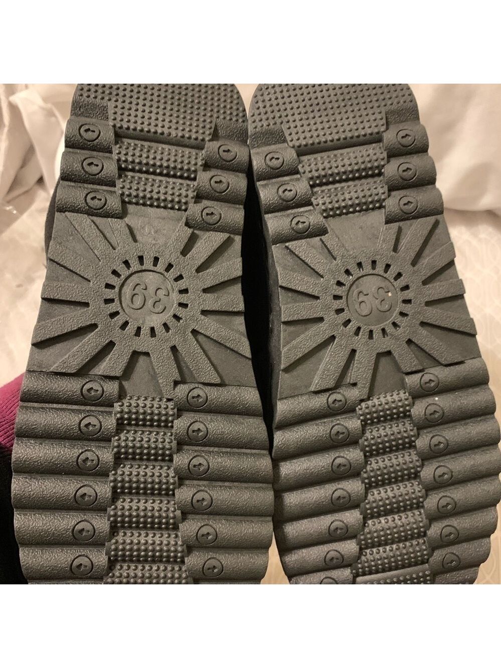 Slippers Fluffy - Picture 2 of 2